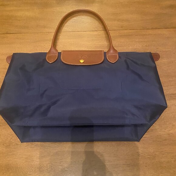Longchamp Le Pliage Foldable Tote Bag in Navy Blue. - Picture 3 of 15